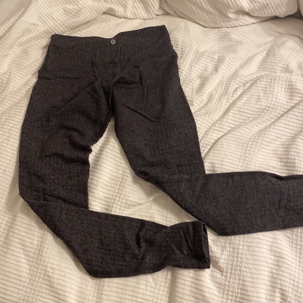 Lululemon leggings size 12